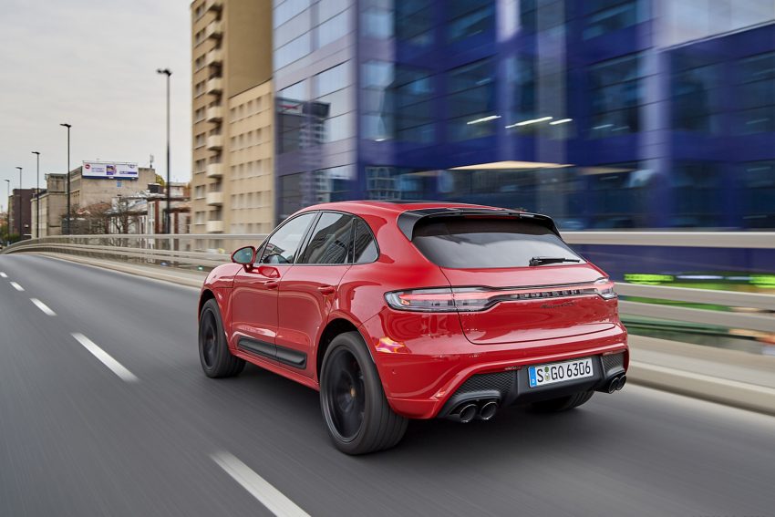 2022 Porsche Macan GTS - Rear Three-Quarter Wallpaper 850x567 #211