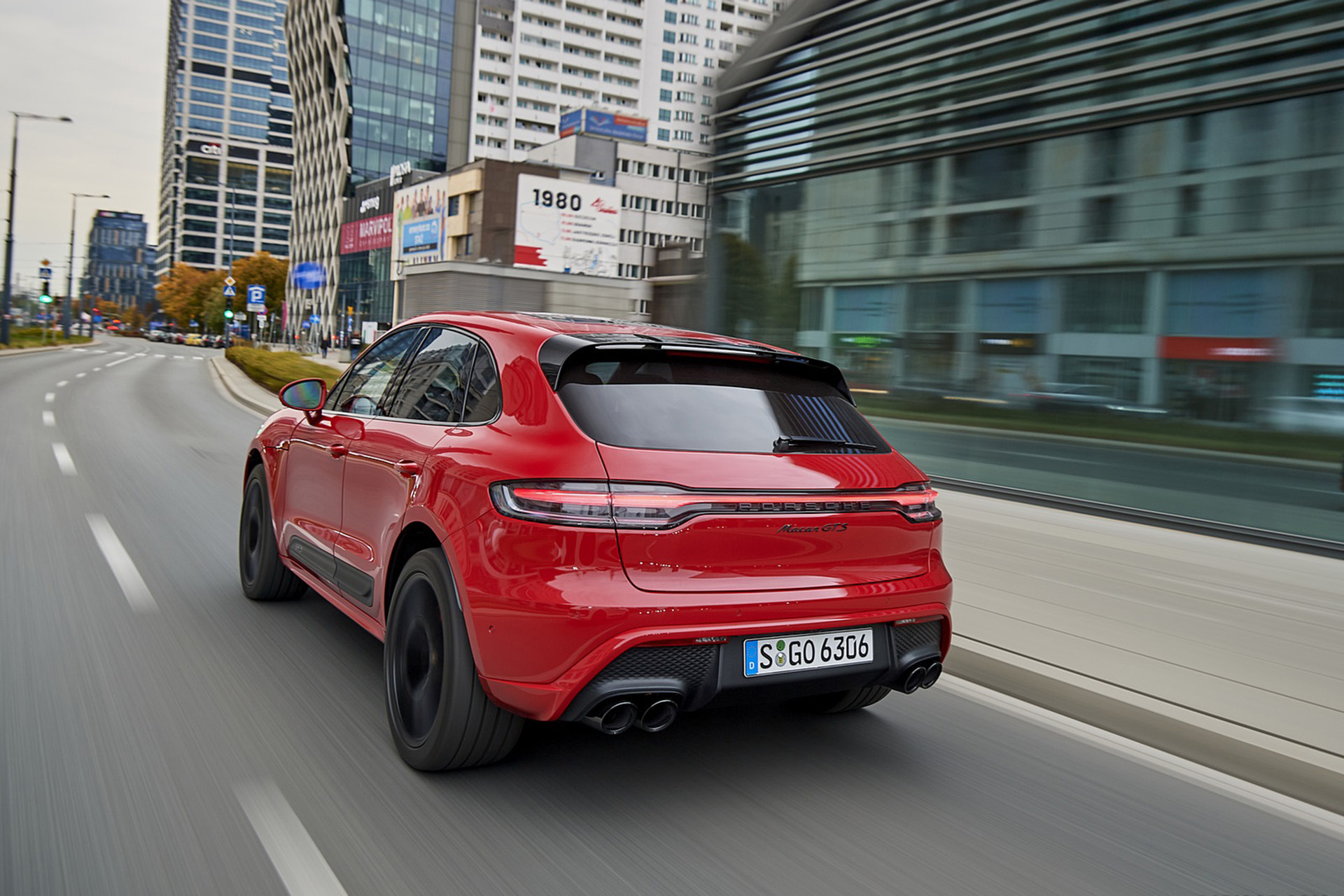 Download 2022 Porsche Macan GTS - Rear Three-Quarter HD Wallpaper 1920x1280 #209