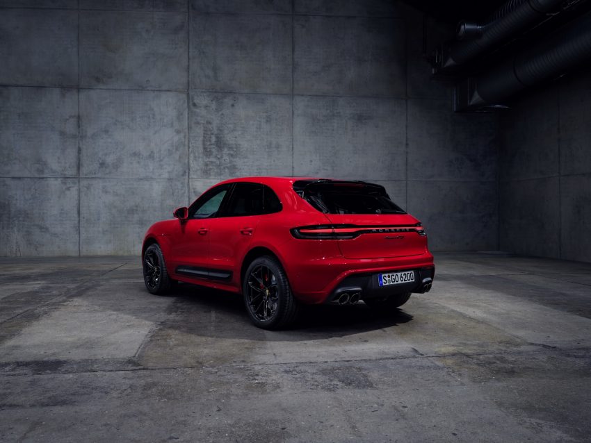 2022 Porsche Macan GTS - Rear Three-Quarter Wallpaper 850x638 #11