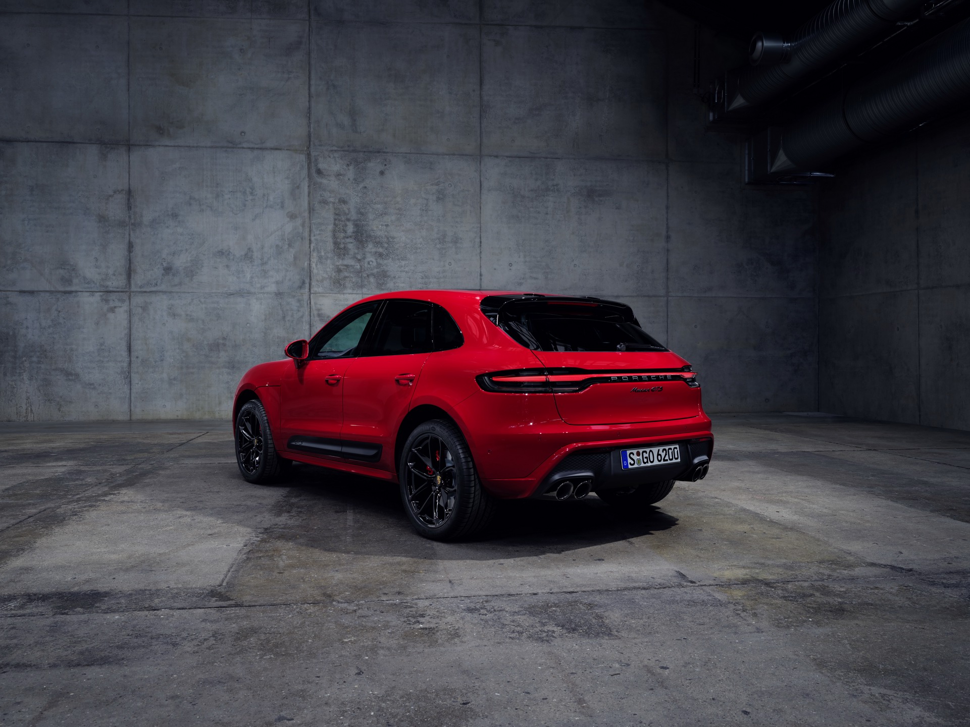Download 2022 Porsche Macan GTS - Rear Three-Quarter HD Wallpaper 1921x1441 #11