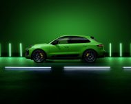 2022 Porsche Macan GTS with Sport Package - Side Wallpaper 190x150