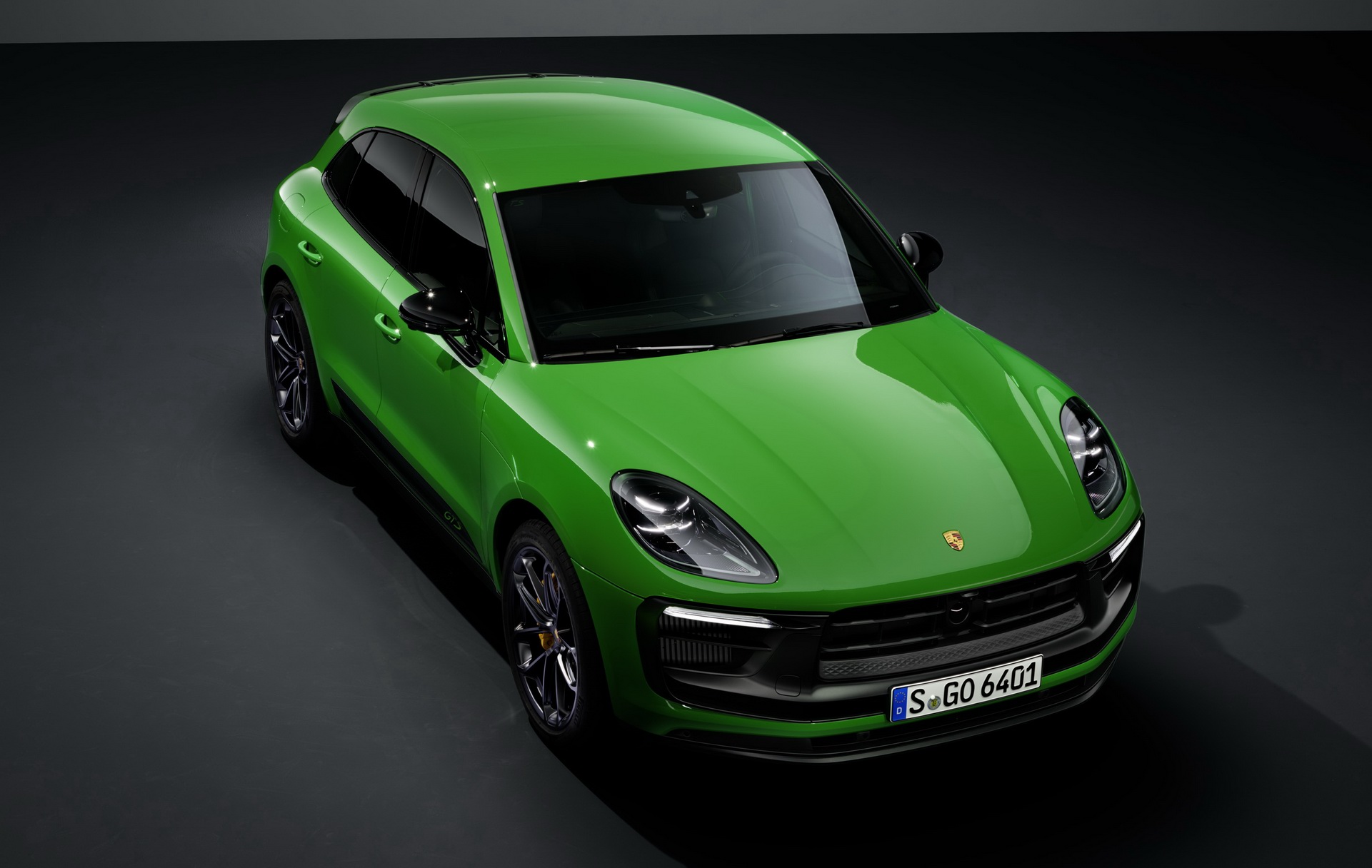 Download 2022 Porsche Macan GTS with Sport Package - Top HD Wallpaper 1921x1216 #41