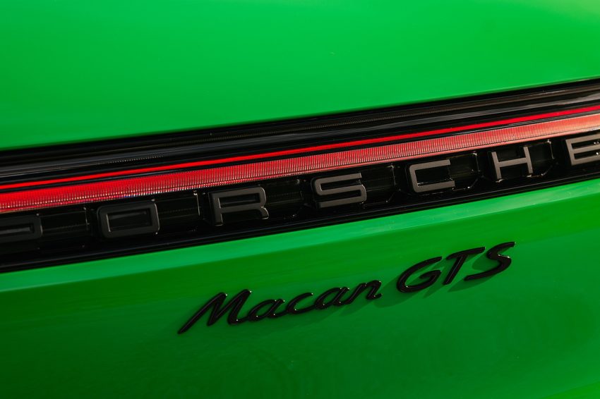 2022 Porsche Macan GTS with Sport package - Badge Wallpaper 850x566 #170
