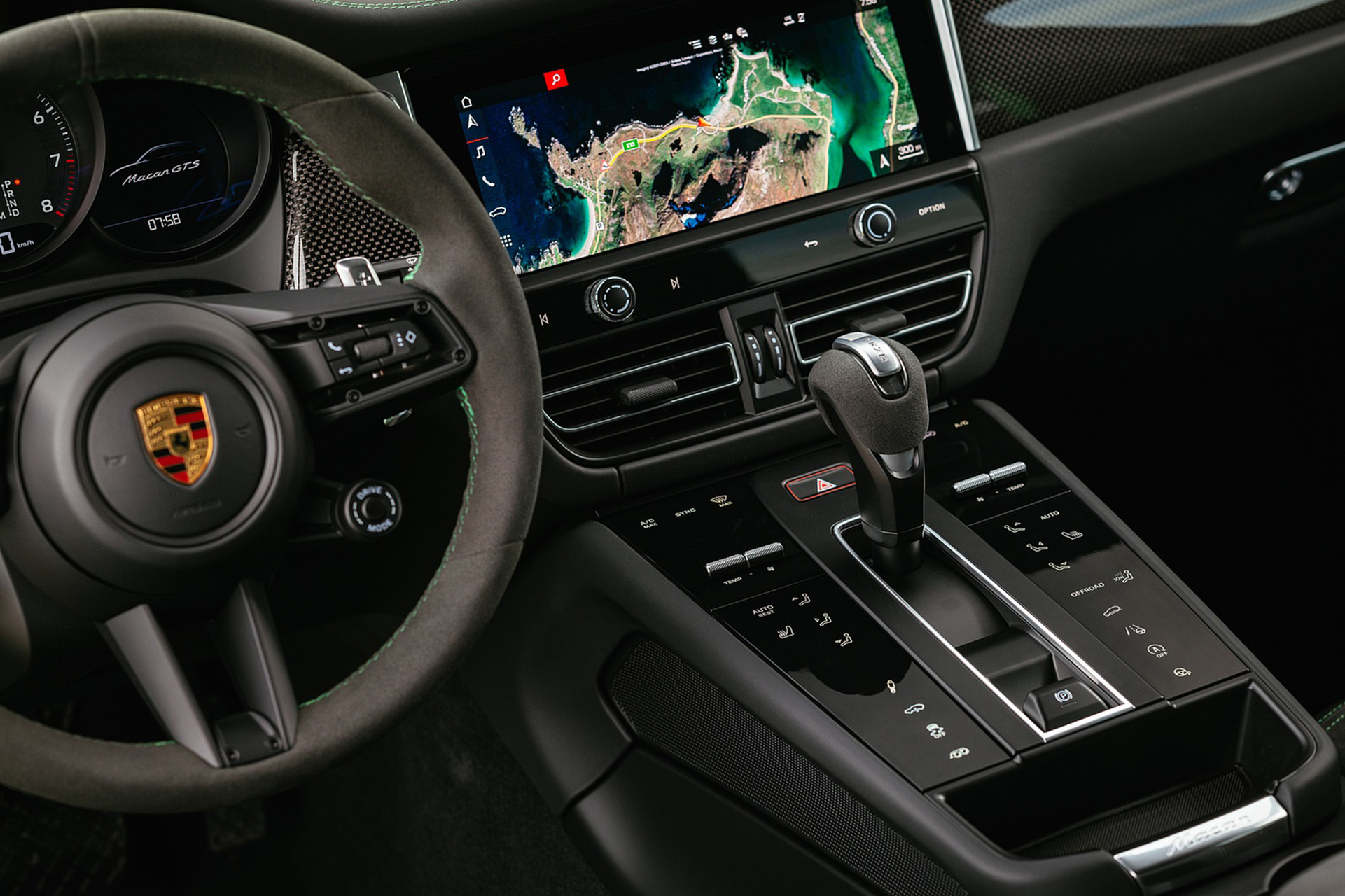 Download 2022 Porsche Macan GTS with Sport package - Central Console HD Wallpaper 1921x1280 #174