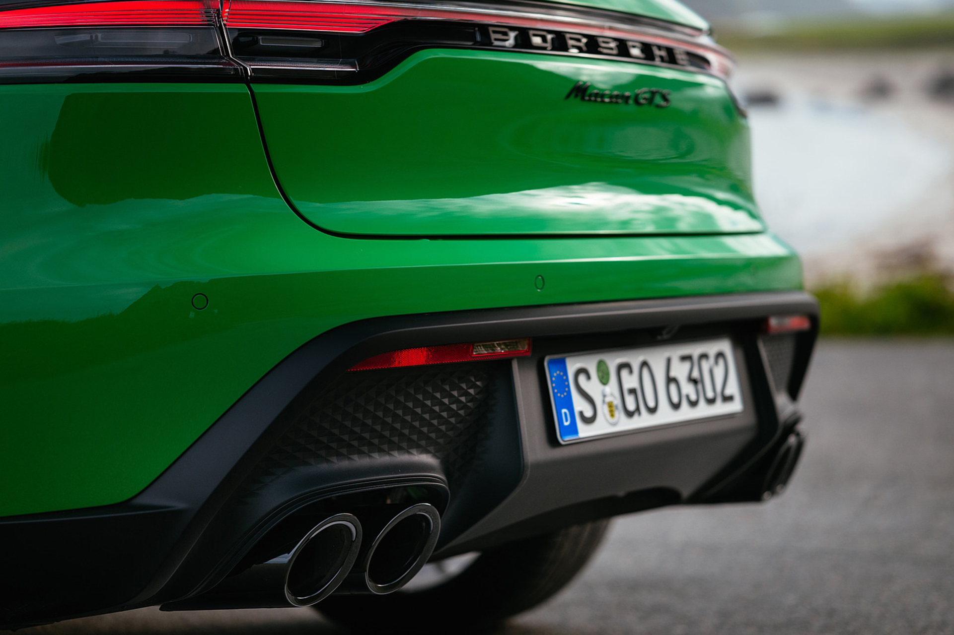 Download 2022 Porsche Macan GTS with Sport package - Exhaust HD Wallpaper 1921x1280 #168