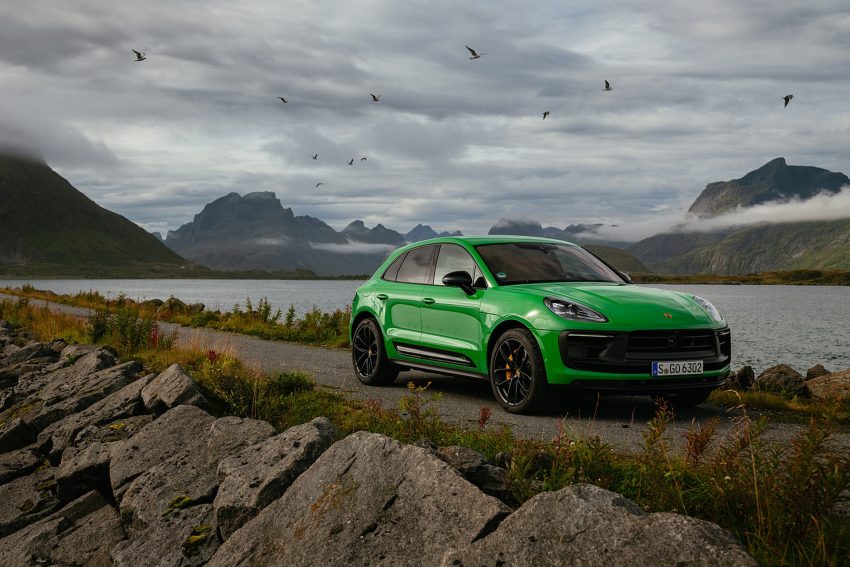 2022 Porsche Macan GTS with Sport package - Front Three-Quarter Wallpaper 850x567 #138