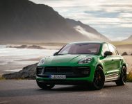 2022 Porsche Macan GTS with Sport package - Front Three-Quarter Wallpaper 190x150