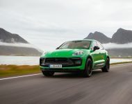 2022 Porsche Macan GTS with Sport package - Front Three-Quarter Wallpaper 190x150