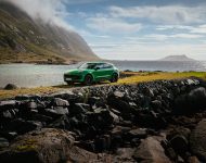 2022 Porsche Macan GTS with Sport package - Front Three-Quarter Wallpaper 190x150