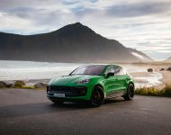 2022 Porsche Macan GTS with Sport package - Front Three-Quarter Wallpaper 190x150
