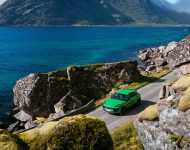 2022 Porsche Macan GTS with Sport package - Front Three-Quarter Wallpaper 190x150