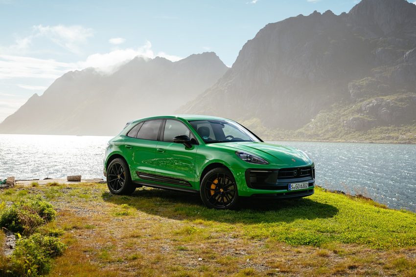 2022 Porsche Macan GTS with Sport package - Front Three-Quarter Wallpaper 850x567 #149