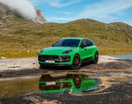 2022 Porsche Macan GTS with Sport package - Front Three-Quarter Wallpaper 190x150