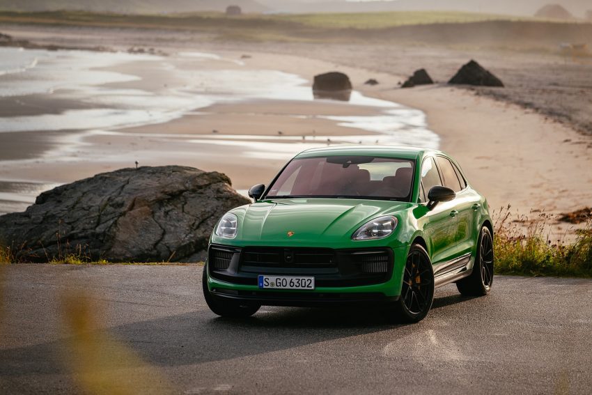 2022 Porsche Macan GTS with Sport package - Front Three-Quarter Wallpaper 850x567 #150