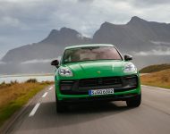 2022 Porsche Macan GTS with Sport package - Front Wallpaper 190x150