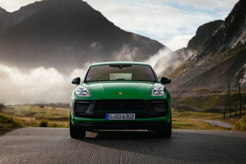 2022 Porsche Macan GTS with Sport package - Front Wallpaper 850x567 #151