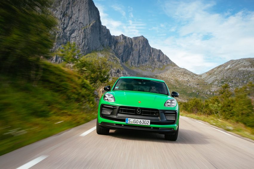 2022 Porsche Macan GTS with Sport package - Front Wallpaper 850x567 #118