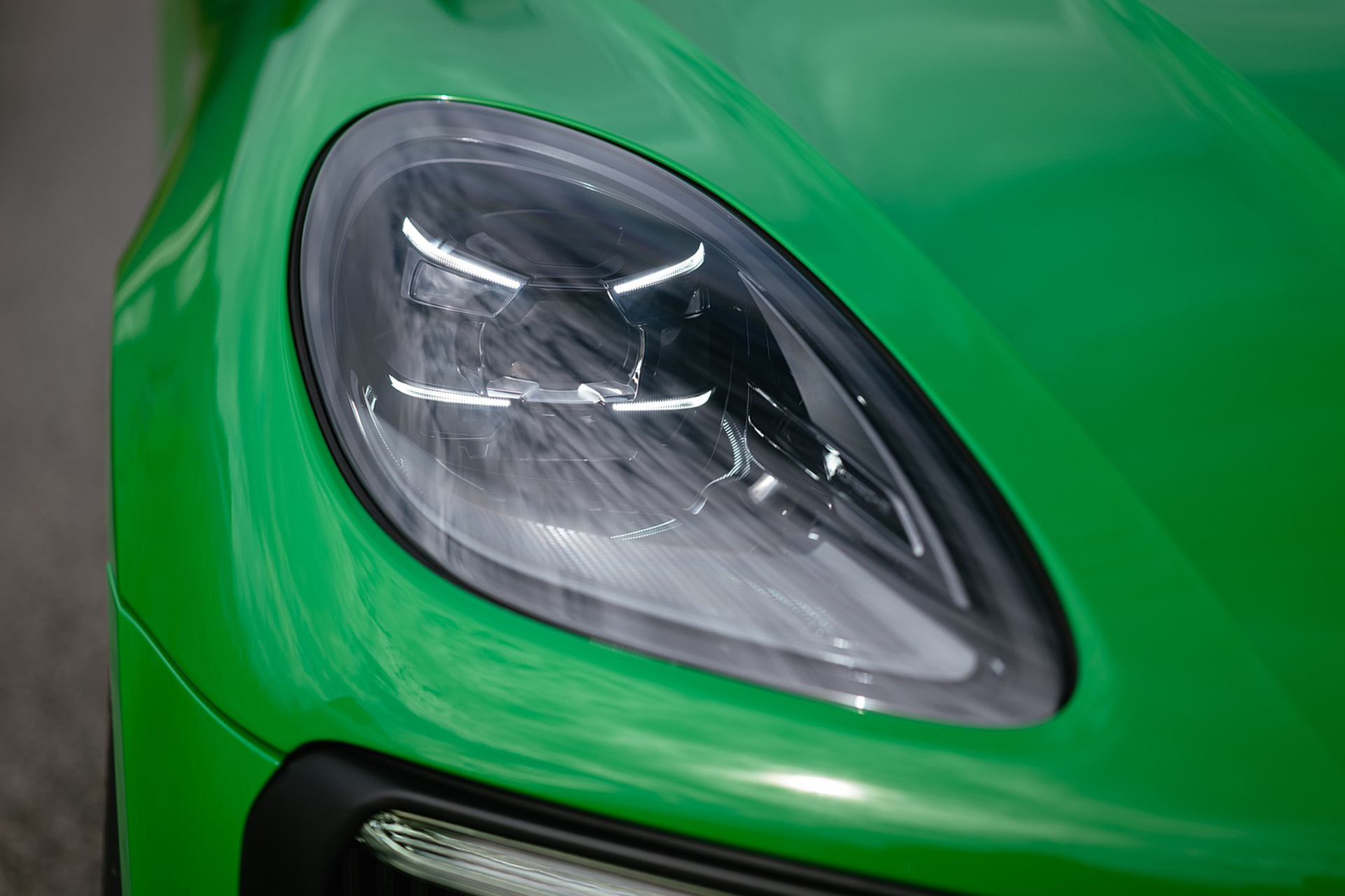 Download 2022 Porsche Macan GTS with Sport package - Headlight HD Wallpaper 1921x1280 #160