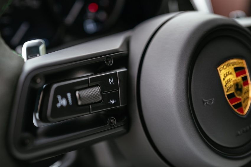 2022 Porsche Macan GTS with Sport package - Interior, Steering Wheel Wallpaper 850x566 #177