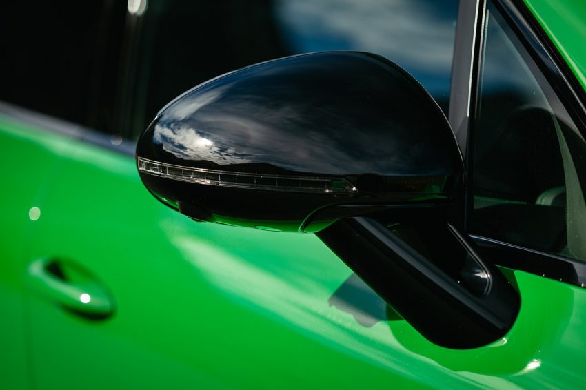 2022 Porsche Macan GTS with Sport package - Mirror Wallpaper 850x566 #163