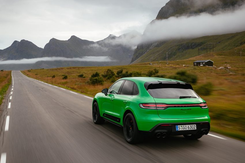 2022 Porsche Macan GTS with Sport package - Rear Three-Quarter Wallpaper 850x566 #108