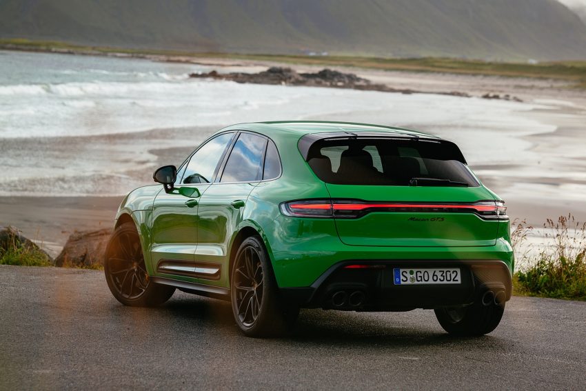 2022 Porsche Macan GTS with Sport package - Rear Three-Quarter Wallpaper 850x567 #157