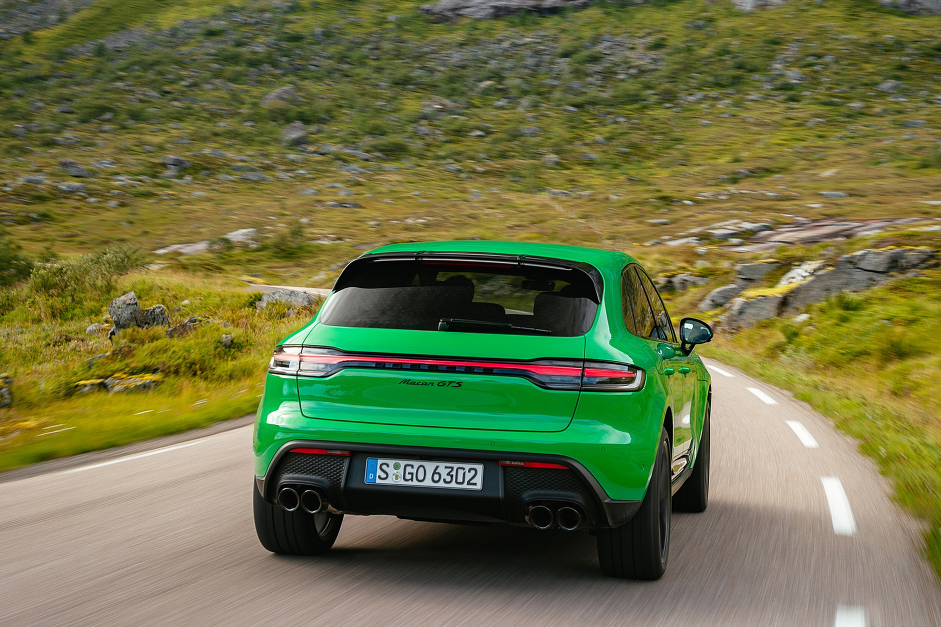 Download 2022 Porsche Macan GTS with Sport package - Rear HD Wallpaper 1921x1281 #113