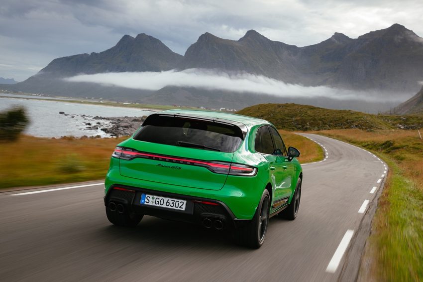 2022 Porsche Macan GTS with Sport package - Rear Wallpaper 850x566 #109