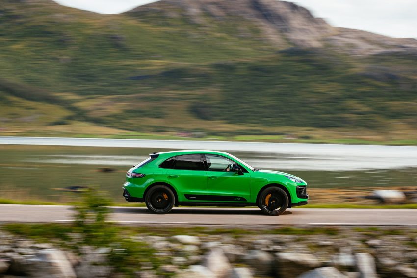 2022 Porsche Macan GTS with Sport package - Side Wallpaper 850x567 #122