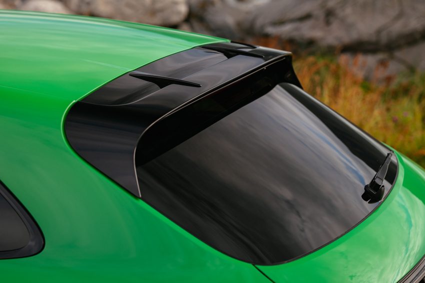2022 Porsche Macan GTS with Sport package - Spoiler Wallpaper 850x566 #166