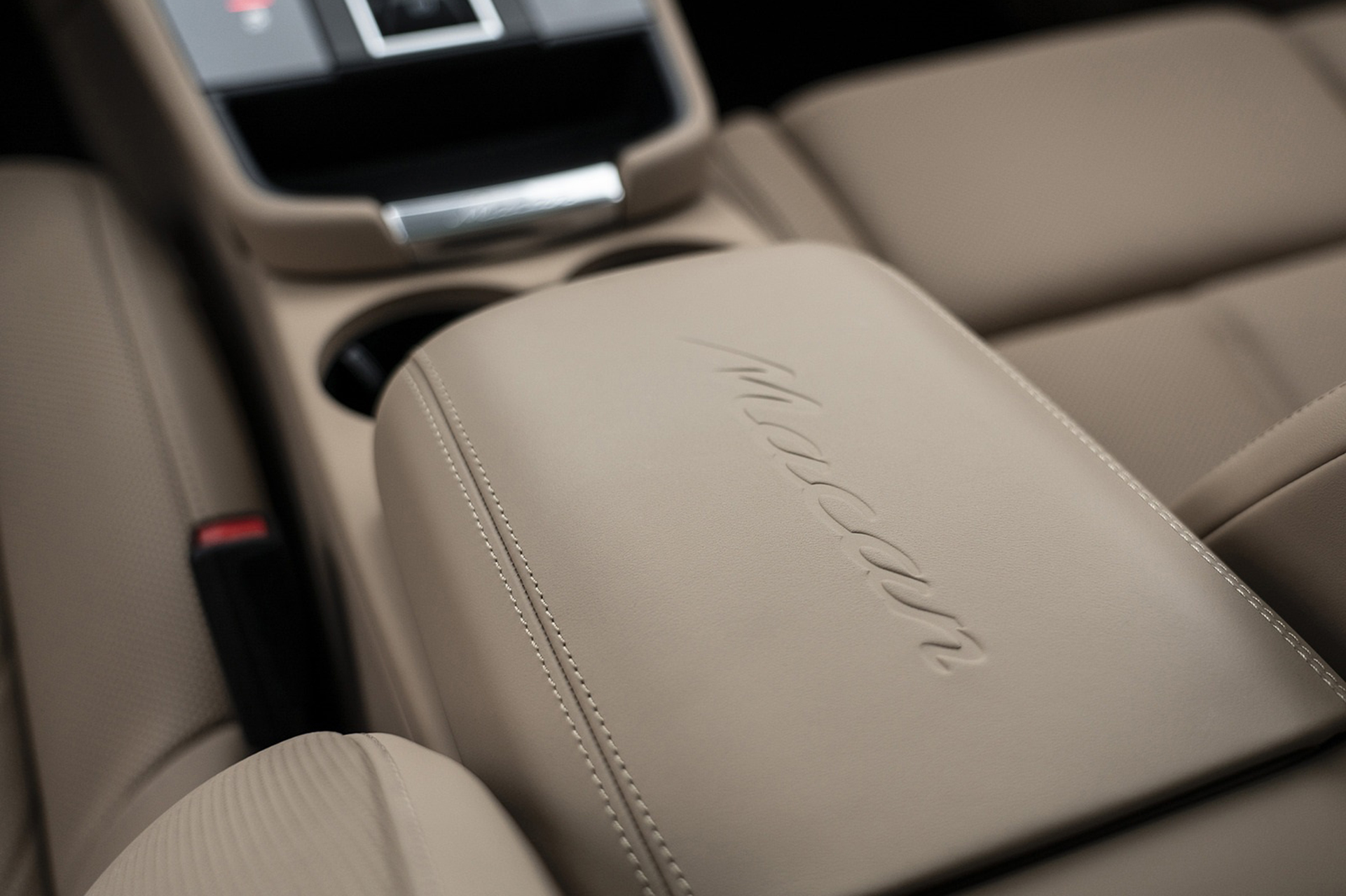 Download 2022 Porsche Macan - Interior, Detail HD Wallpaper 1921x1280 #78