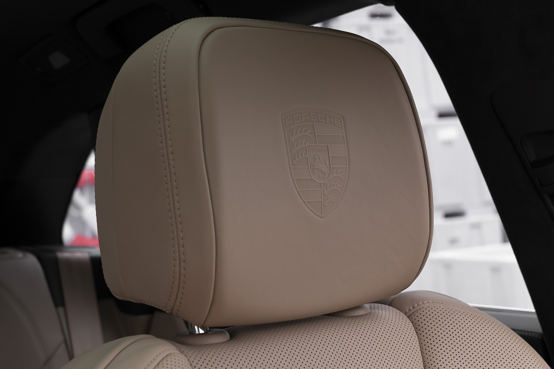 Download 2022 Porsche Macan - Interior, Seats HD Wallpaper 1921x1280 #77