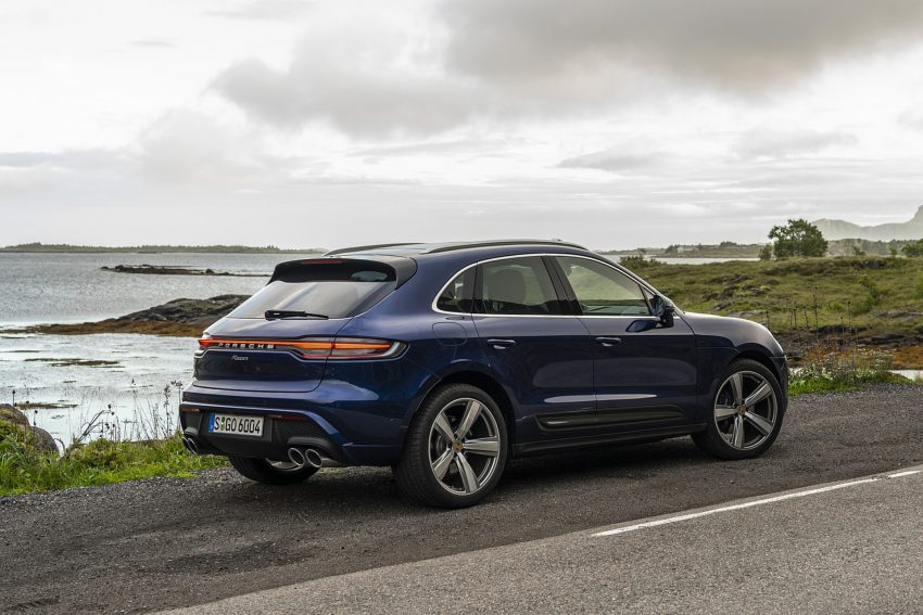 2022 Porsche Macan - Rear Three-Quarter Wallpaper 850x567 #62