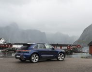 2022 Porsche Macan - Rear Three-Quarter Wallpaper 190x150