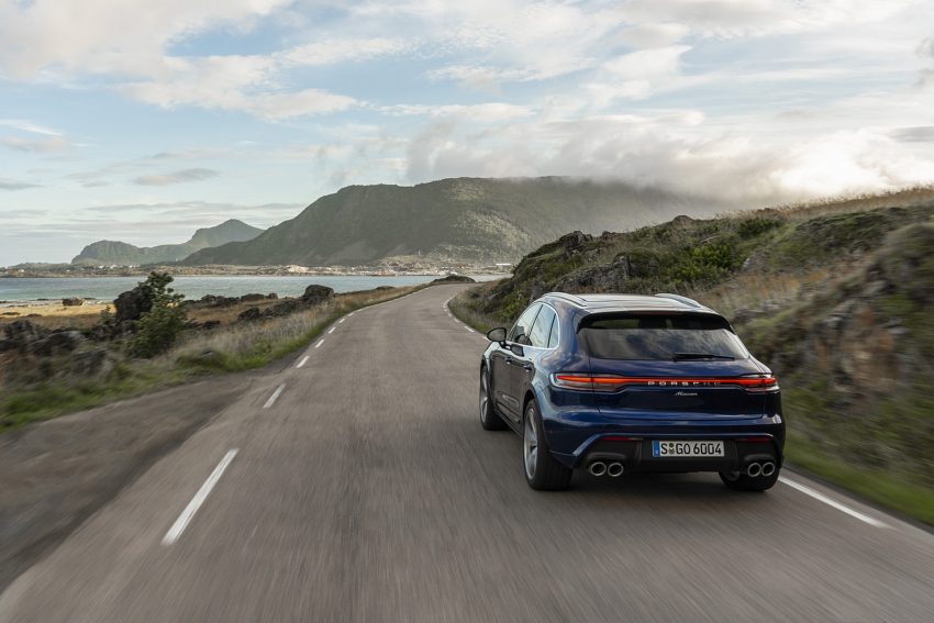 2022 Porsche Macan - Rear Wallpaper 850x567 #47