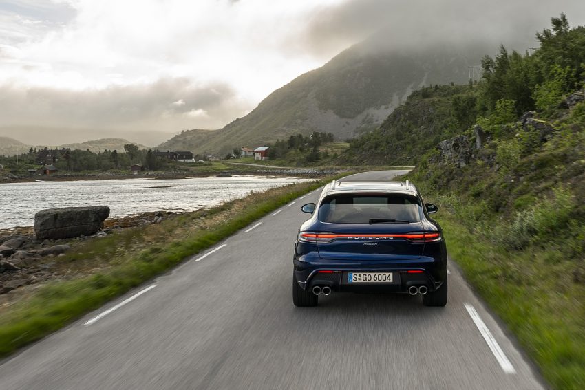 2022 Porsche Macan - Rear Wallpaper 850x567 #52