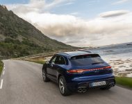 2022 Porsche Macan - Rear Wallpaper 190x150