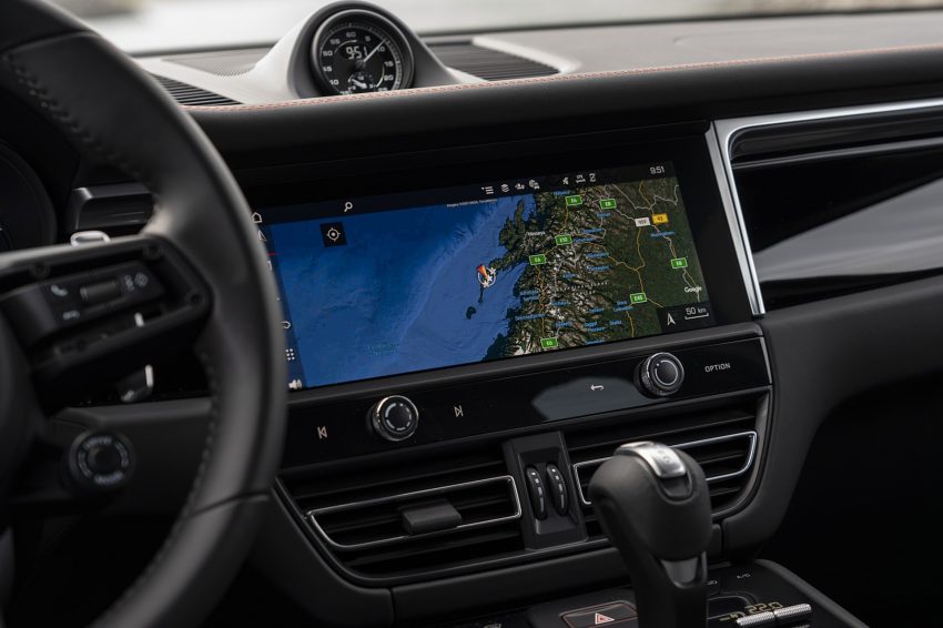 2022 Porsche Macan S - Central Console Wallpaper 850x566 #72