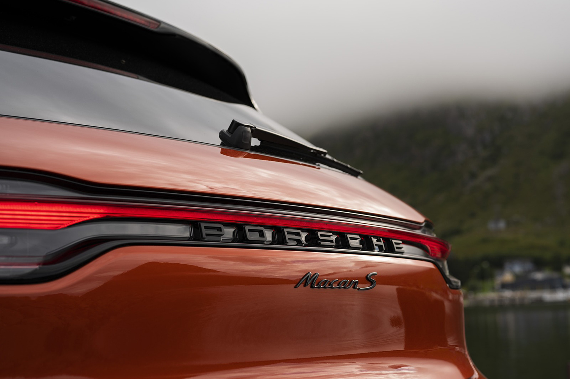 Download 2022 Porsche Macan S - Detail HD Wallpaper 1921x1280 #58