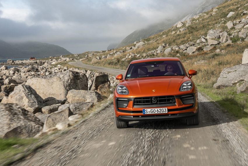 2022 Porsche Macan S - Front Wallpaper 850x567 #11