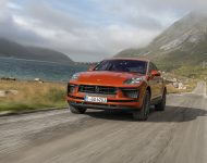2022 Porsche Macan S - Front Wallpaper 190x150