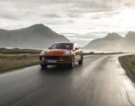 2022 Porsche Macan S - Front Wallpaper 190x150
