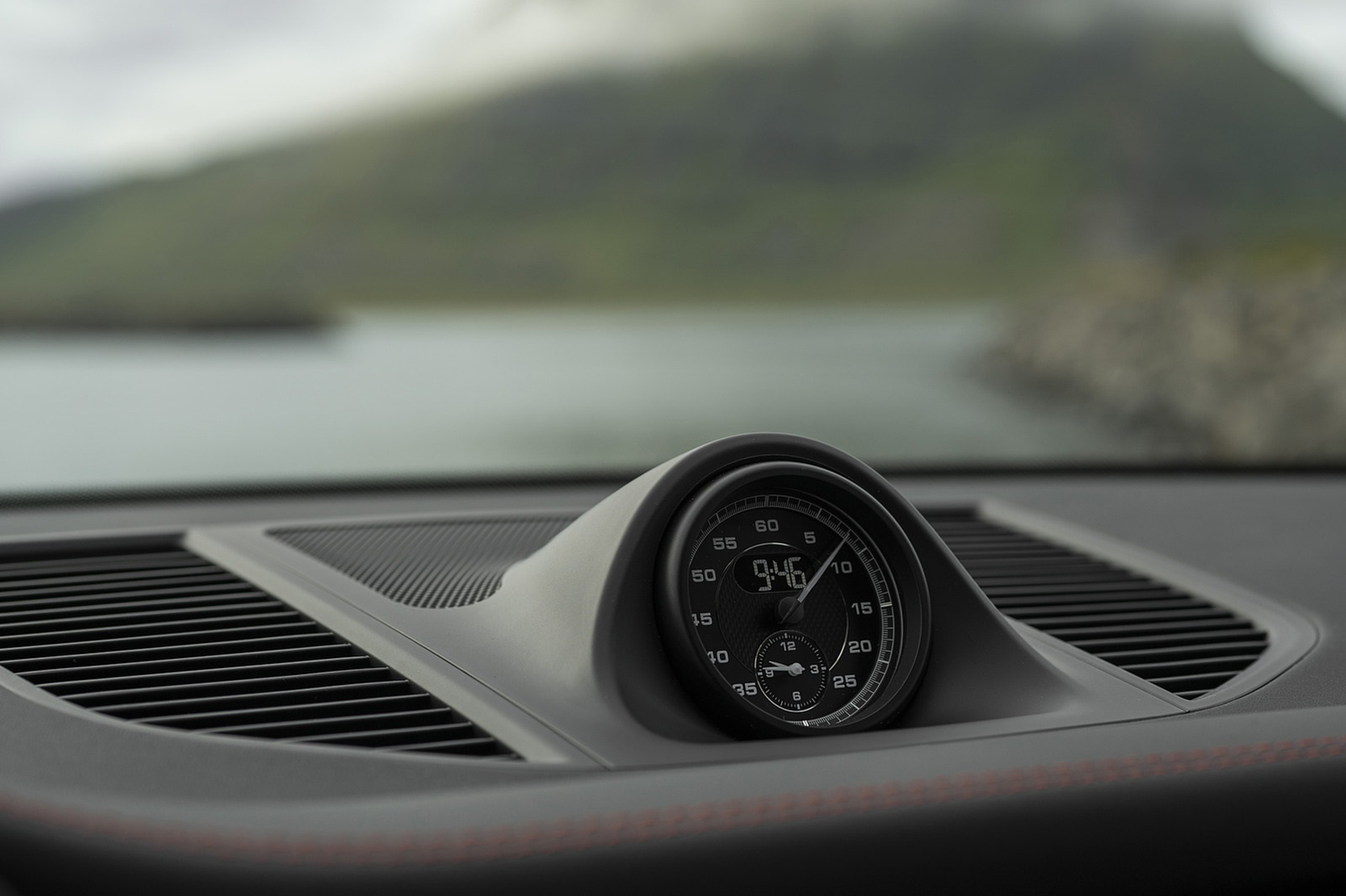 Download 2022 Porsche Macan S - Interior, Detail HD Wallpaper 1921x1280 #81