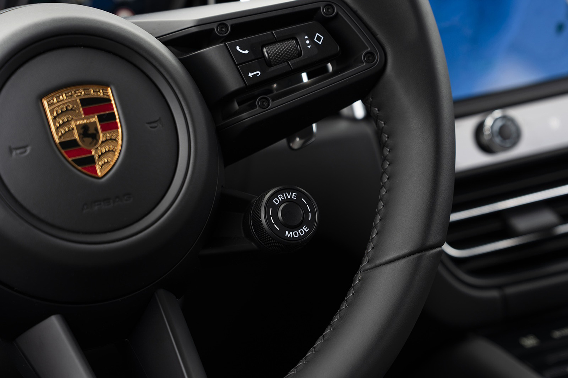 Download 2022 Porsche Macan S - Interior, Steering Wheel HD Wallpaper 1921x1280 #67
