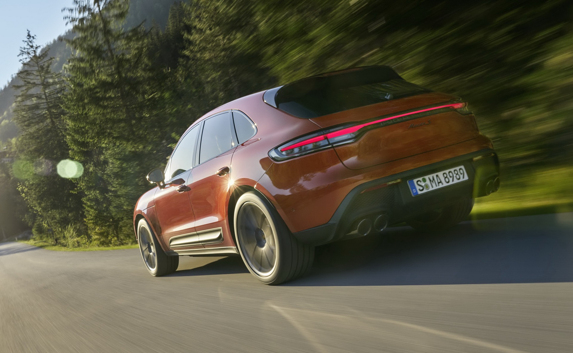 Download 2022 Porsche Macan S - Rear Three-Quarter HD Wallpaper 1921x1186 #85