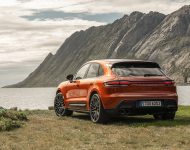 2022 Porsche Macan S - Rear Three-Quarter Wallpaper 190x150