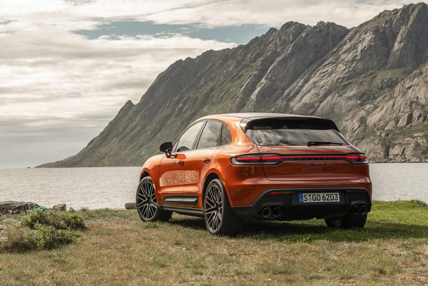 2022 Porsche Macan S - Rear Three-Quarter Wallpaper 850x567 #36