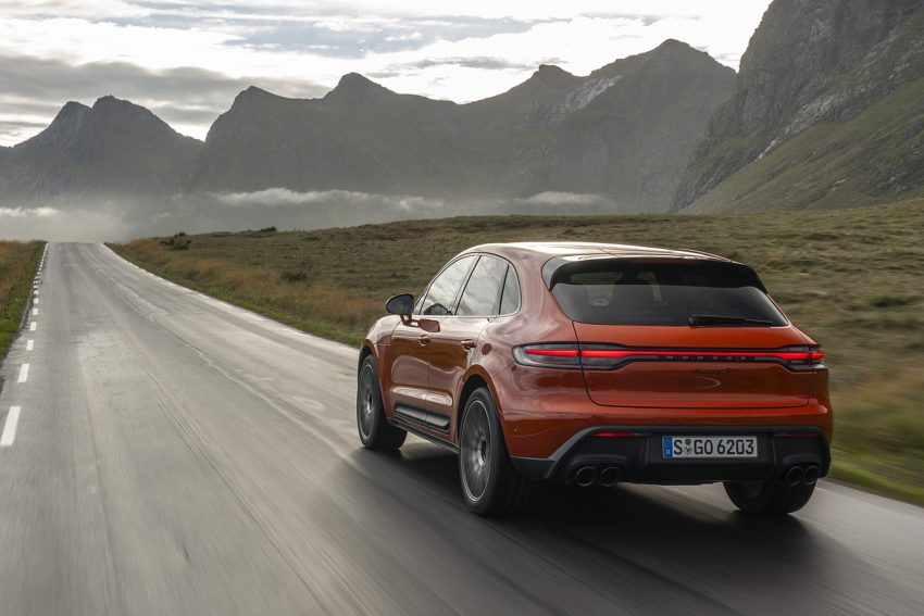 2022 Porsche Macan S - Rear Wallpaper 850x567 #16