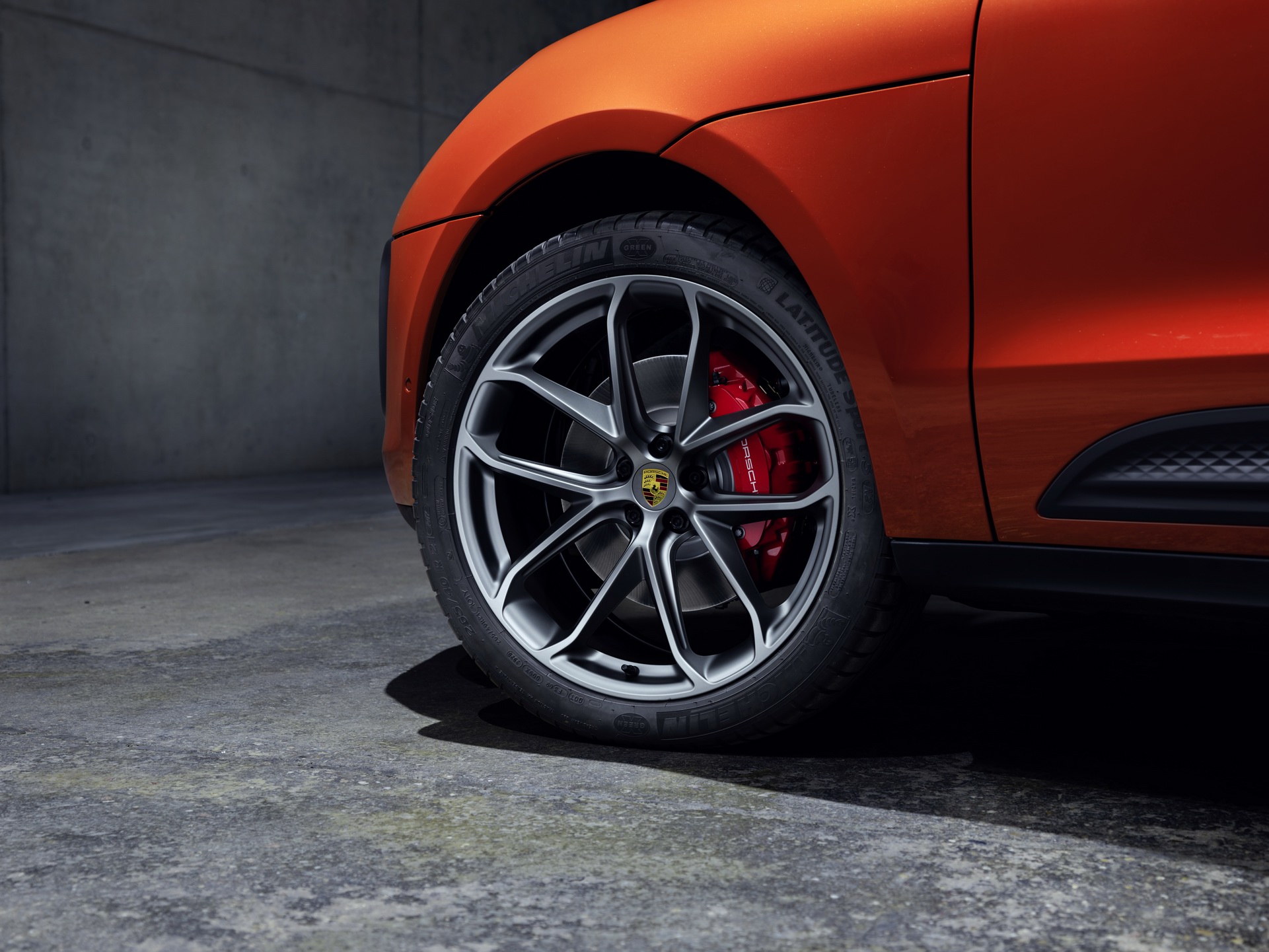 Download 2022 Porsche Macan S - Wheel HD Wallpaper 1921x1441 #98