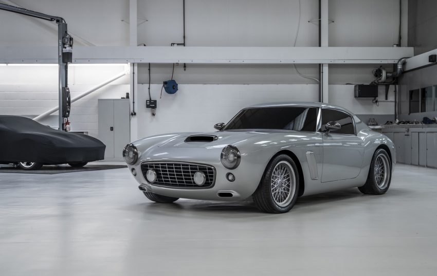 2022 RML Short Wheelbase - Front Three-Quarter Wallpaper 850x537 #11